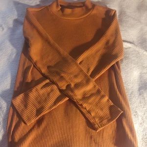 Uniqlo long sleeve mock neck top